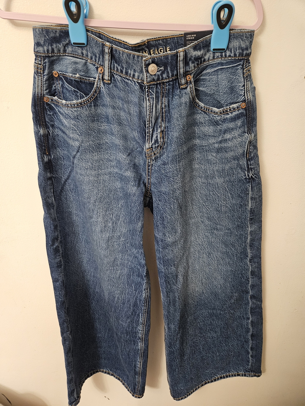 American Eagle NWT Low Rise Strigid Dreamy Drape Wide Leg Jeans In Medium Blue